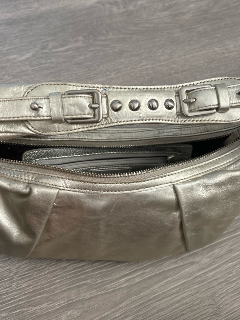 Metallic Shoulder Bag - Picture 4 of 4